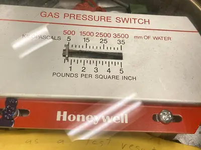 USED HONEYWELL C437F-1027