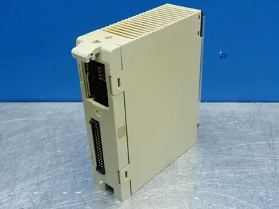 USED OMRON C200HDA003