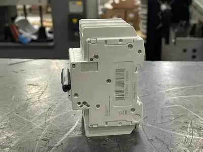 NEW SCHNEIDER ELECTRIC M9F43345