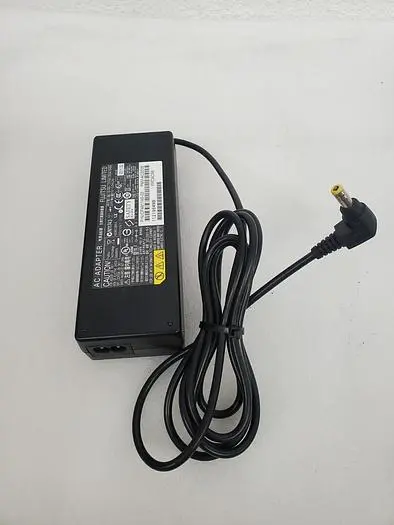 FUJITSU AC ADAPTER CP481149-02