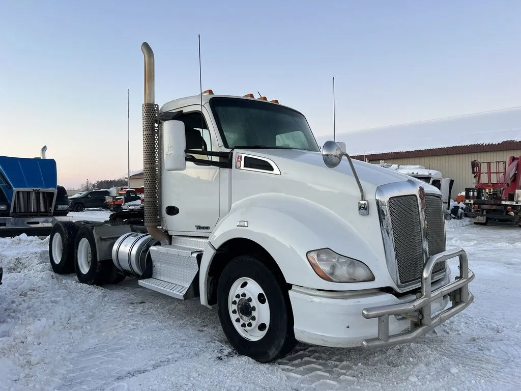 Used 2017 KENWORTH T680 TRACTOR Conventional trucks Minnesota US | Carco Truck & Equipment #1514256