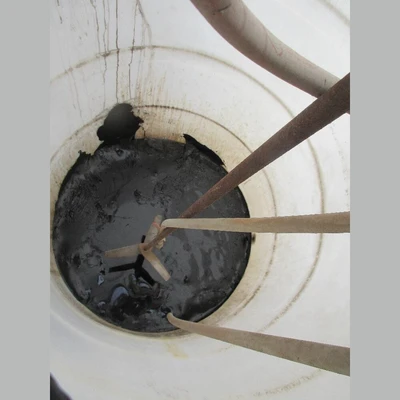 560 Gallon Plastic Tank with Lightnin Agitator