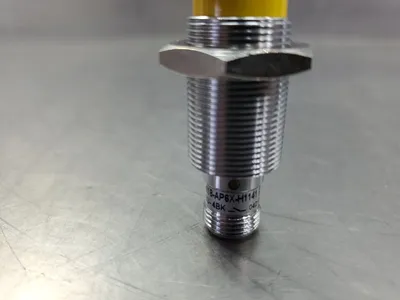 Turck Ni12U-M18-AP6X-H1141 Inductive Proximity Sensor, 10-30VDC 200mA. 5E-17