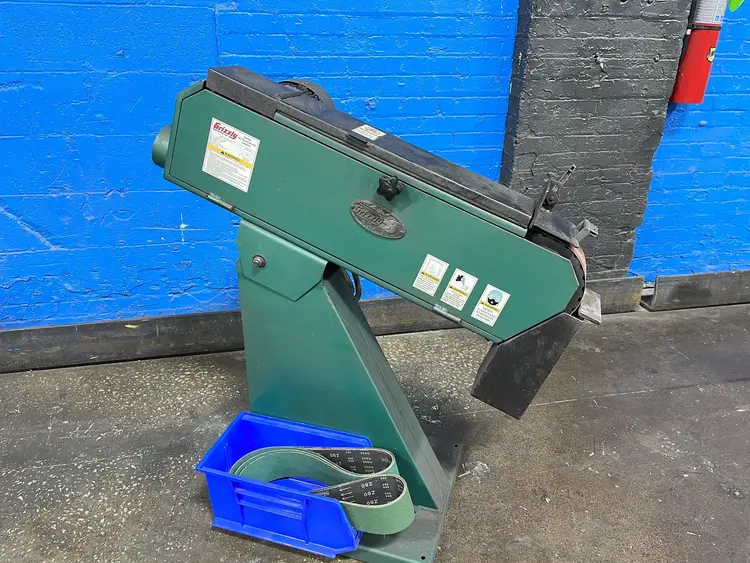 Used GRIZZLY INDUSTRIAL INC G0489 Belt Grinders Including Sanders Ohio US | HGR 24 #1148180
