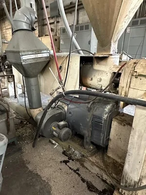 4.5″ Welex Pelletizing Line w/Gala 6 & Box Dumper