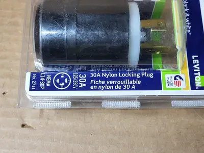 NEW LEVITON 2711