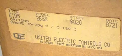 NEW UNITED ELECTRIC CONTROLS E105-2BSB-9020 TEMPERATURE CONTROLLER E1052BSB9020