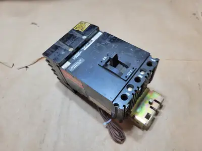 Used SQUARE D FA32100 Switchgears British Columbia CA | Lenmark #1438211