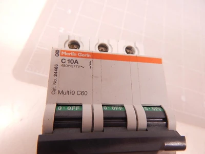 Used MERLIN GERIN _UNKNOWN_ Circuit Breakers Texas US | OCO Industrial #1675760