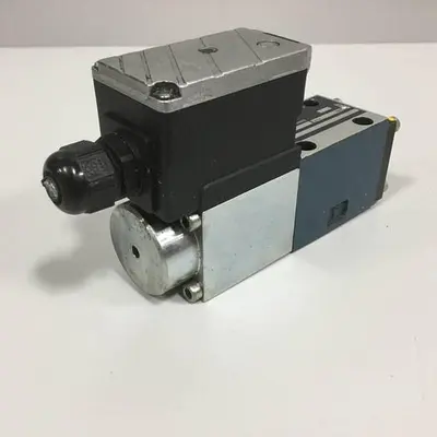 USED BOSCH 0 811 403 108 SERVO