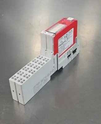 Allen Bradley 1734-IB8S/B w/ 1734-TOP3/A input module Loc 3E32