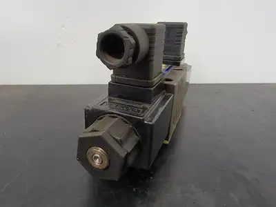 USED YUKEN DSG-01-3C60-A120N-5090G
