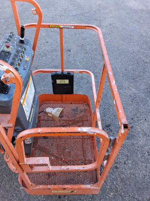 USED 2016 JLG E300AJP