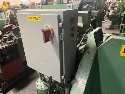 USED 1976 NATIONAL 25