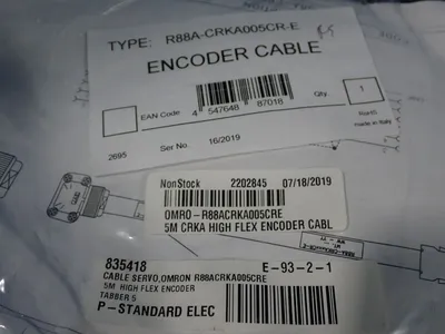 NEW OMRON R88ACRKA005CRE