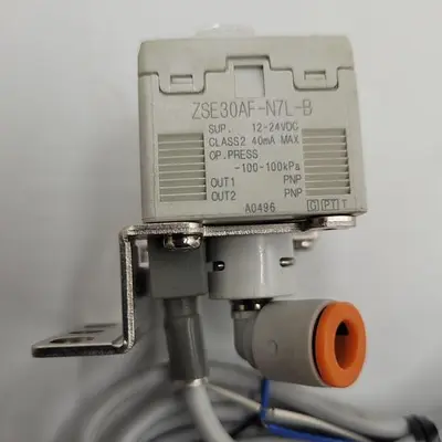New | in-Stock SMC SMC DIGITAL PRESSURE SWITCH ZSE30AF-N7L-B Pressure Switches | ND Industrial Surplus #1225478