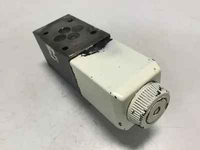 USED VICKERS DG4V-3-2AL-M-U-HL7-60