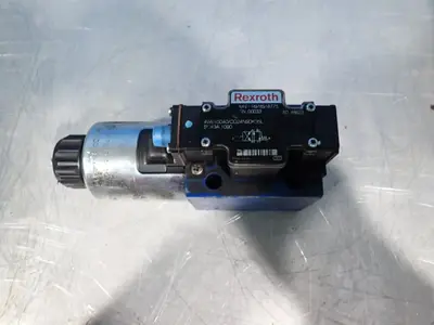 USED REXROTH 4WE10D40/CG24N9DK35L