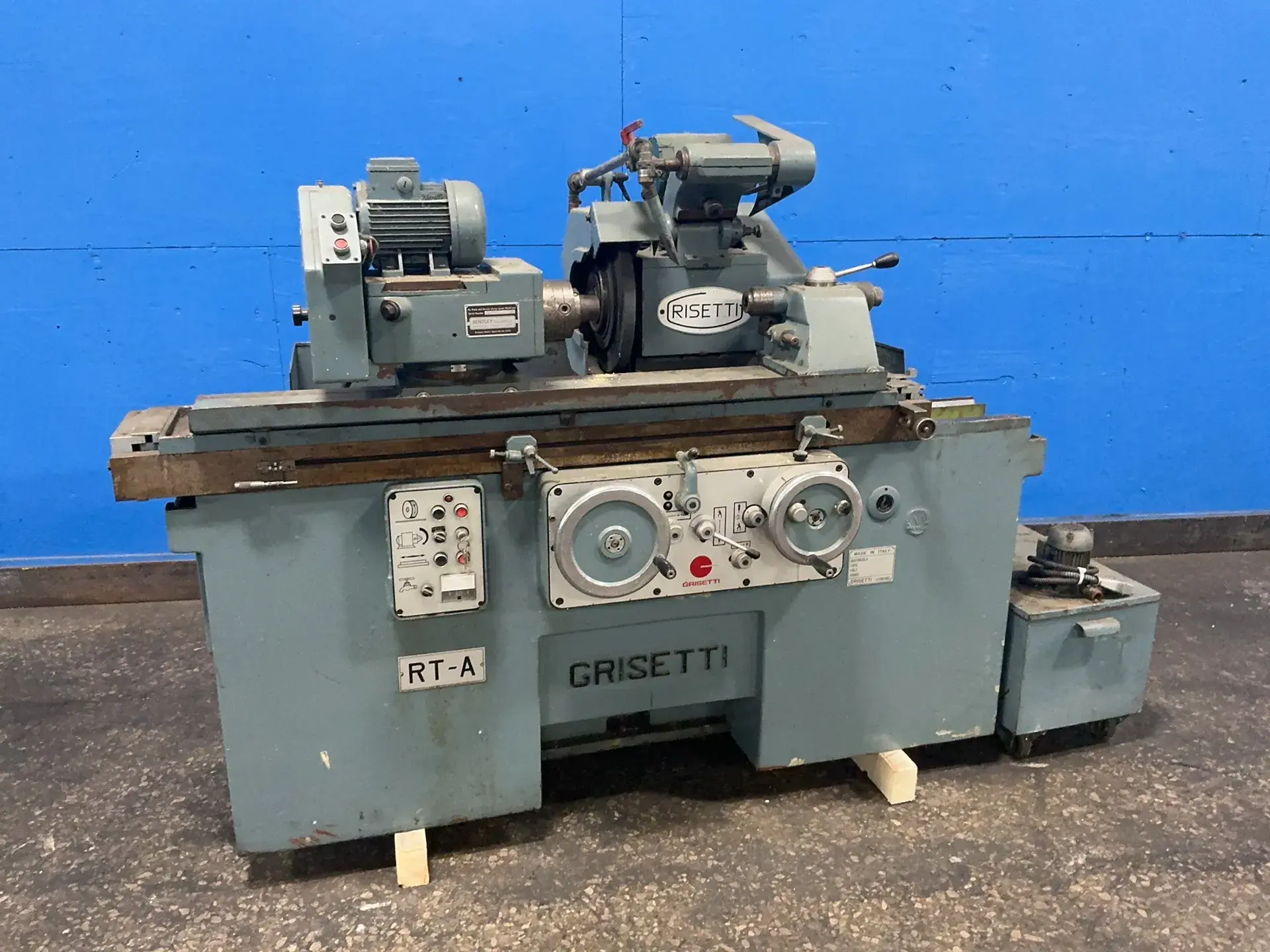 Used 1979 GRISETTI RTA800 Cylindrical Grinders Including Plain & Angle Head Ohio US | HGR 24 #1549602
