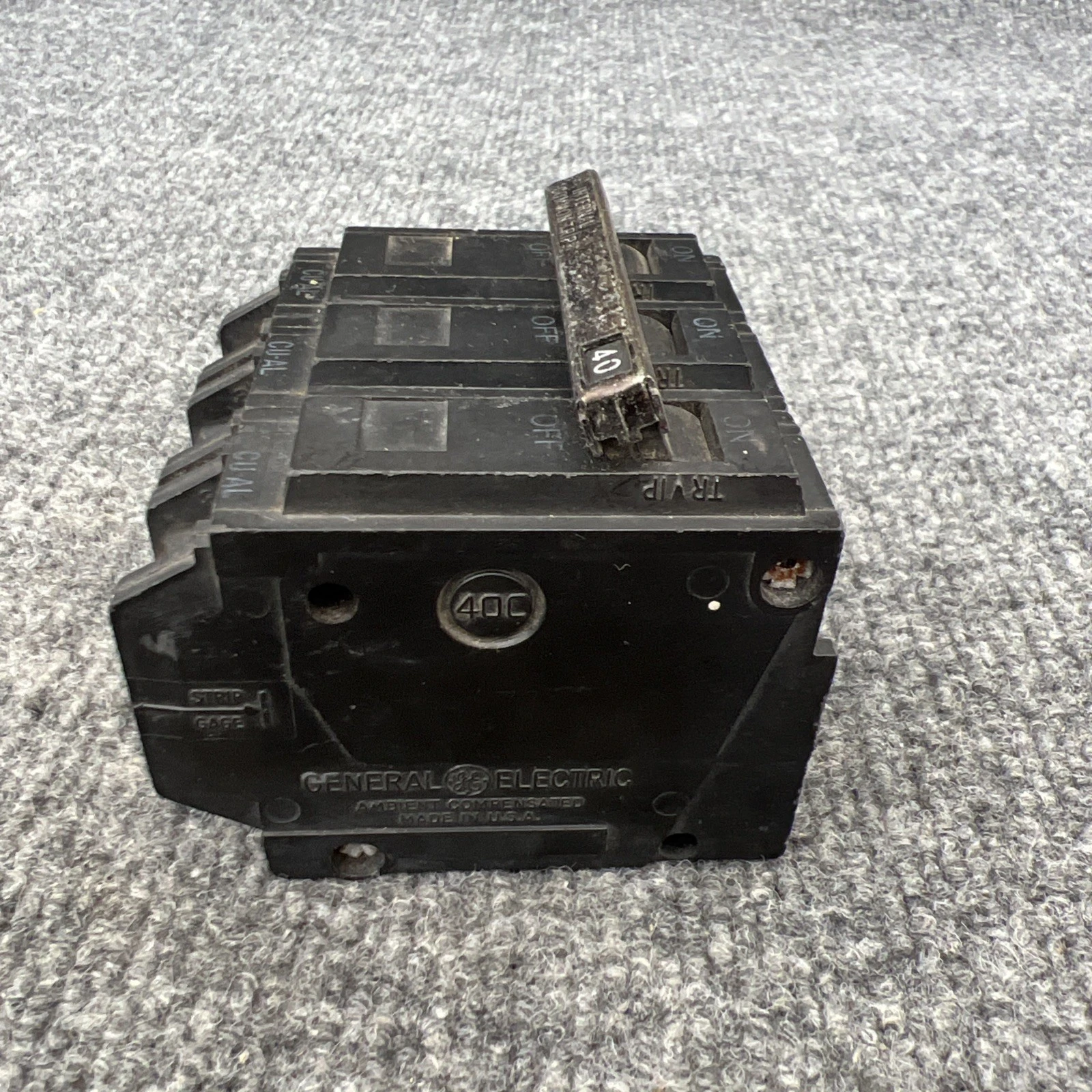 Used GE THQL3140 Circuit Breakers California US | Davliegogo LLC #1705984