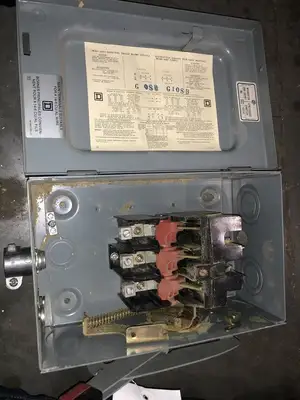 USED SQUARE D NO. HU361