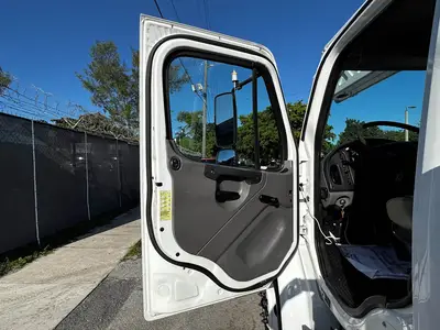 Used 2016 FREIGHTLINER M2 106 Tractors & Trailers Florida US | Truck and Van Outlet #1506256