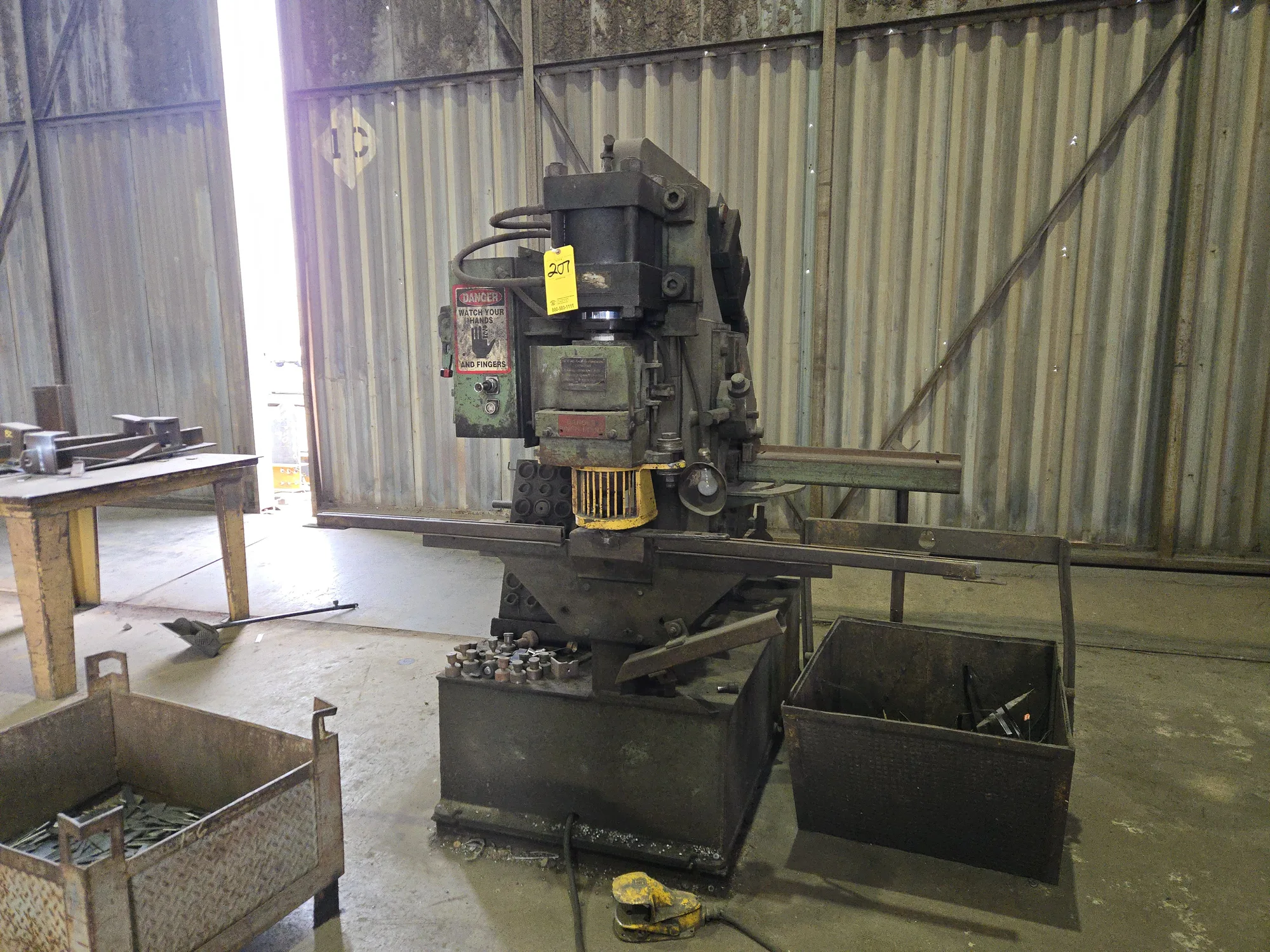 Hill Acme Kling No. 4 Metal Worker Punch/Shear/Notch Machine