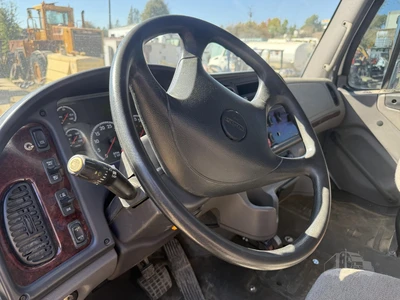 Used 2018 FREIGHTLINER BUSINESS CLASS M2 106 Reefer Trucks California US | Mittry Construction #1519641