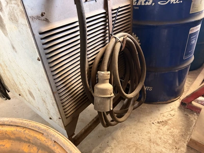 Used LINCOLN R3R-300 ARC WELDER Arc Welders Michigan US | Miedema Asset Management Group #1369517