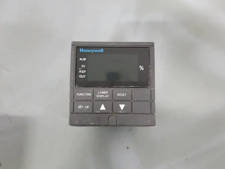 Used HONEYWELL UDC3300 Misc Electrical & Power Parts British Columbia CA | Lenmark #254647