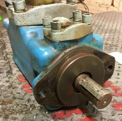 Used Vickers 270679 Hydraulic Pumps Indiana US | J&J Industrial Supply #512208