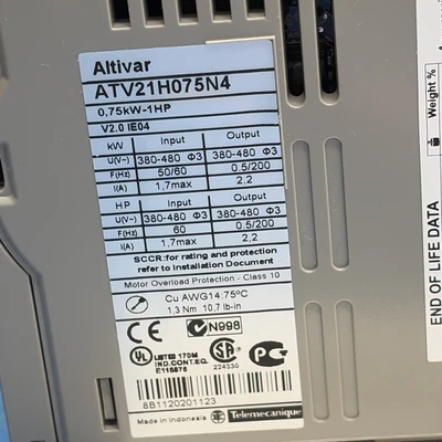 New | in-Stock Schneider ATV21H075N4 Variable Speed Drives Indiana US | J&J Industrial Supply #1171473
