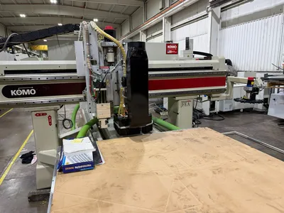 Used 2003 KOMO VR510 CNC Routers Illinois US | CNC EXCHANGE #1398575