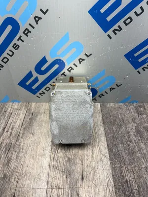 Honeywell M7284C1083 Electrical/PLC/Automation | ESS Industrial Equipment Sales (2)