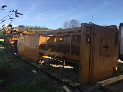 Salvadori Hercules  Large EarthMoving size Tyres  Debeader Machine