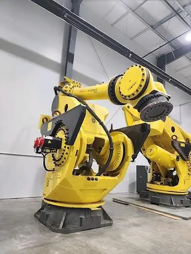 Used 2010 FANUC M-2000IA/900L Robots Ohio US | Six Axis Solutions #397818