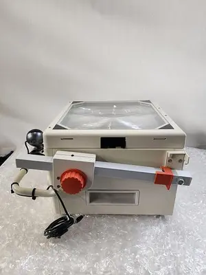 3M 1608 OVERHEAD PROJECTOR