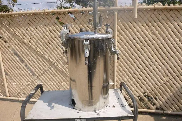 Used 2003 DEVILBISS 1420-498 Stainless Steel Tanks California US | Machinery & Equipment #138485