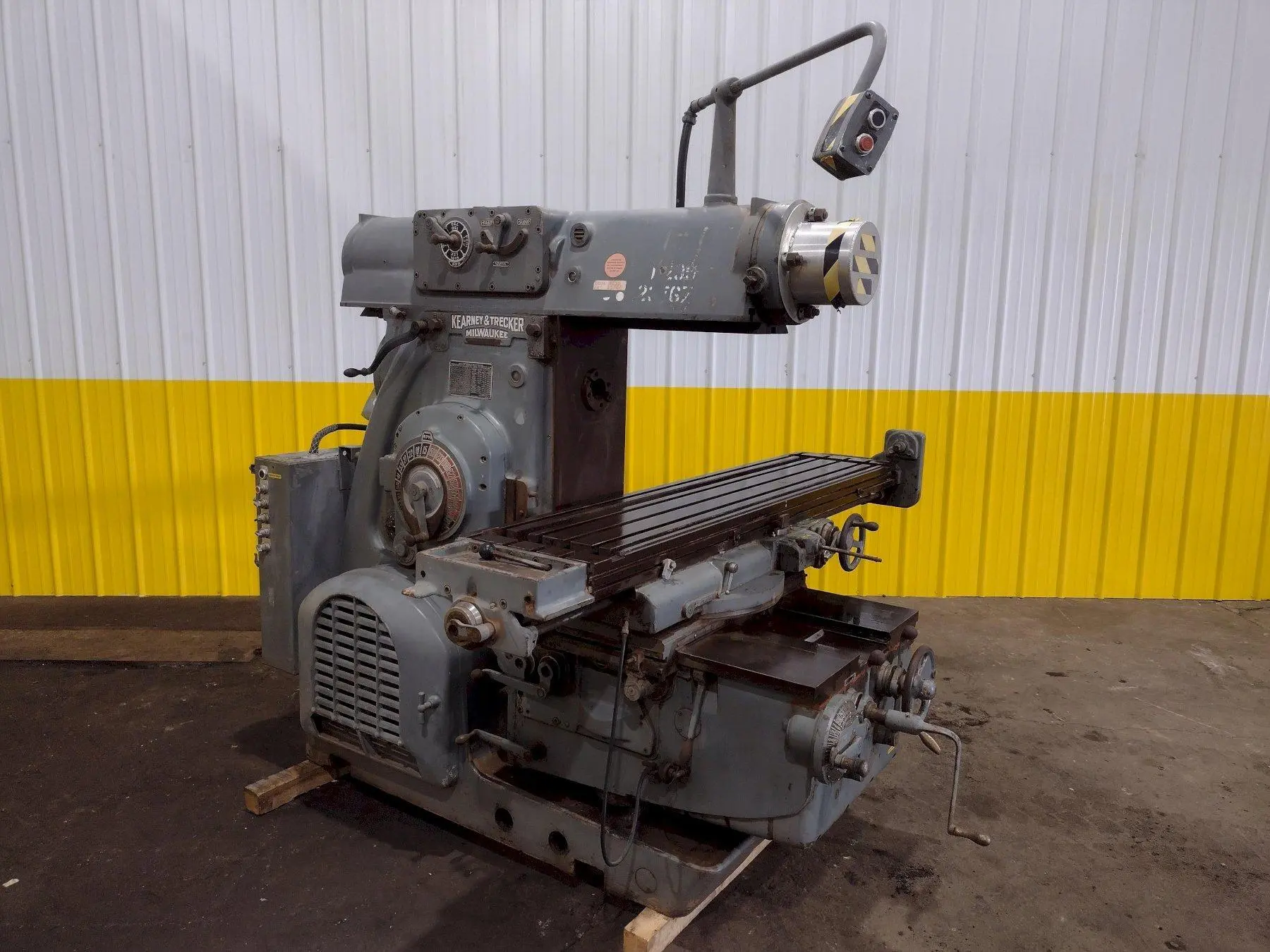 #4 K&T MILWAUKEE MODEL # 420 TF-17 HORIZONTAL MILL: STOCK #18926