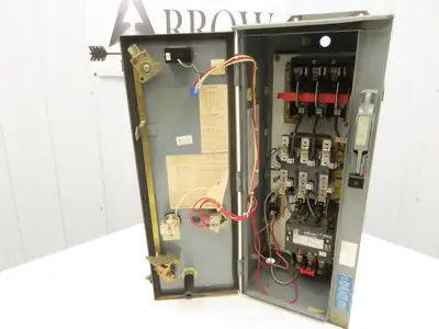 Allen Bradley 30072-309-04-B Combination Starter Fusible 600V 3PH 25HP Size 2