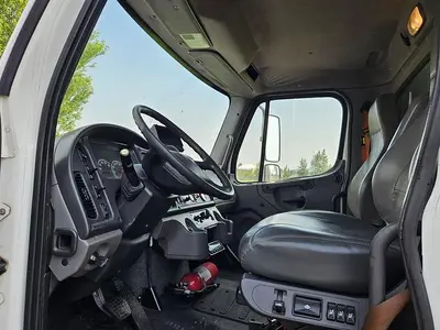 USED 2018 FREIGHTLINER BUSINESS CLASS M2 106