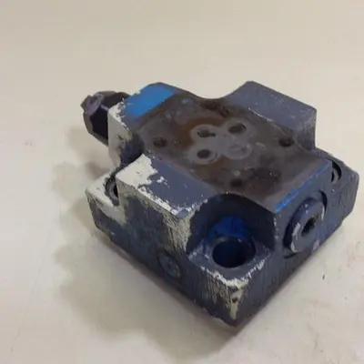 Used VICKERS CVCS25C1S2W24510AP10 Valves/Fittings Michigan US | Ideal Machinery #706274