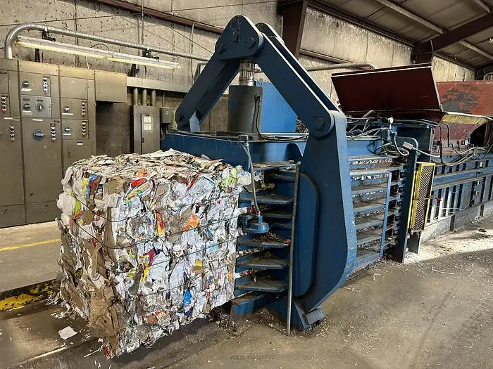 Used AMERICAN BALER 8043 12-150F AUTO-TIE BALER Balers Ohio US | Black River Trading #1060190