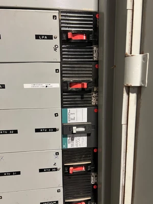 800A GE DPB SEC 1 CCB Main Lug Breaker Distribution Panel, 480Y/