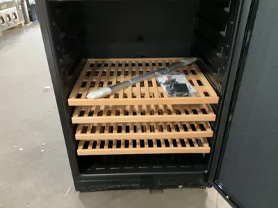 Used VINOTEMP EL-300GFEBRR Refrigerators Michigan US | Miedema Asset Management Group #1437357