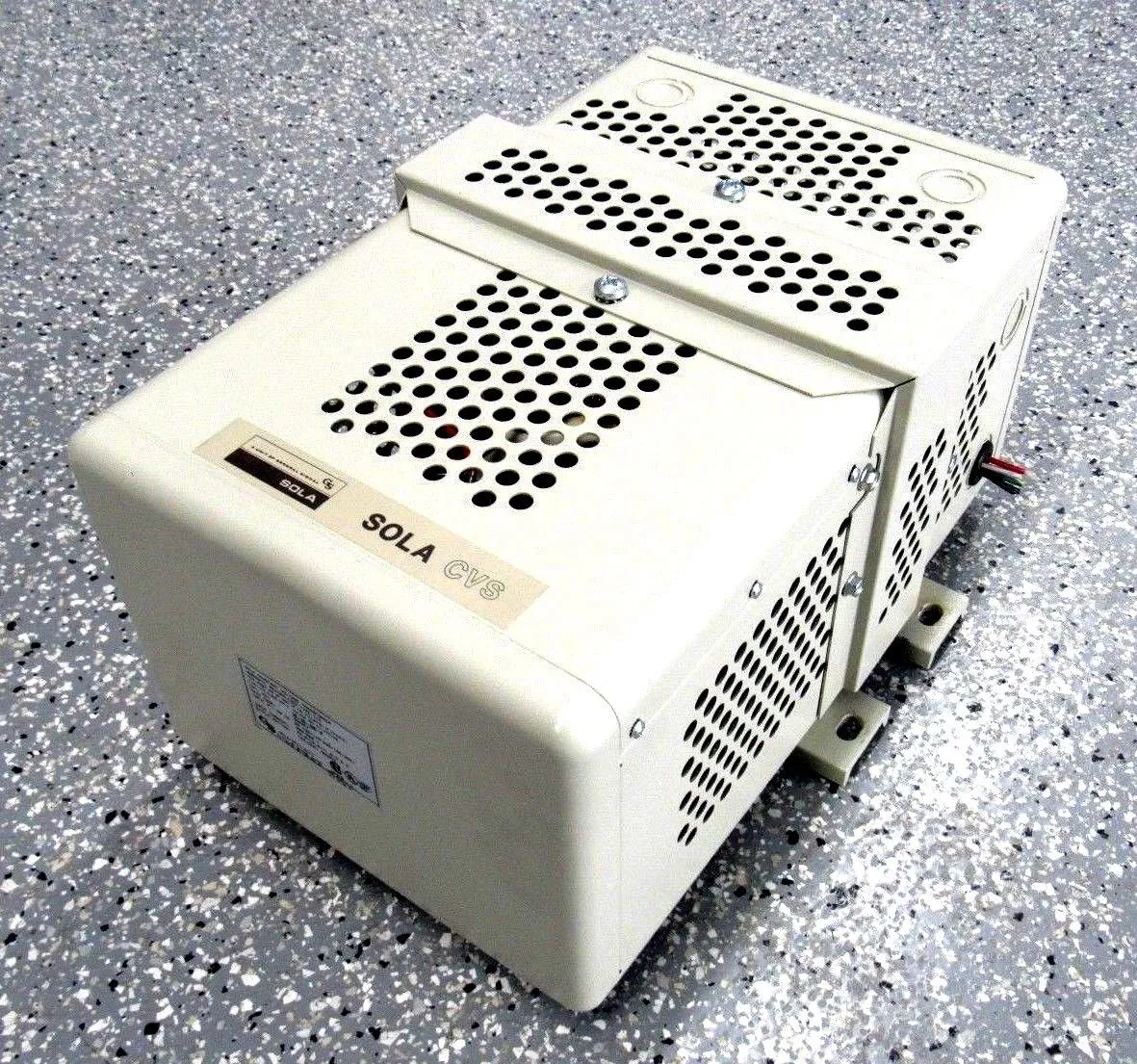 USED SOLA 23-23-220-8 CONSTANT VOLTAGE TRANSFORMER 23232208