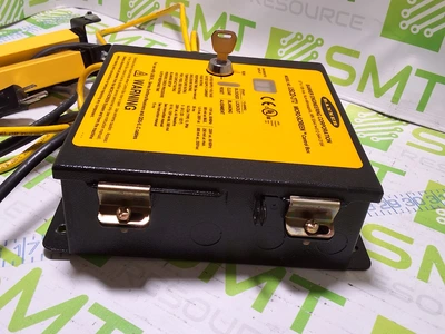 BANNER USCD-2T2 MICRO SCREEN CONTROL BOX WITH BANNER USR1624Y MIRCO SCREEN CURTAIN