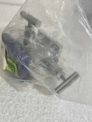 NEW Hy-Loc M3V2FTV