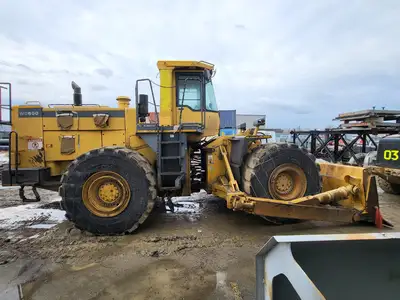 USED 2001 KOMATSU WD600-3