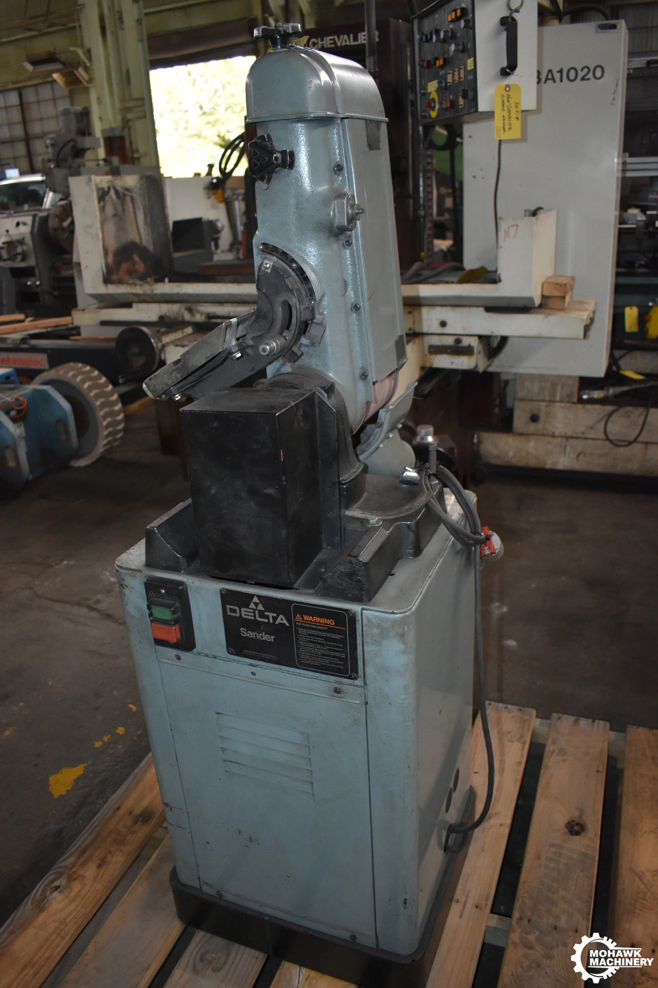 6" DELTA "52-611" FLOOR-STANDING ABRASIVE BELT SANDER GRINDER w/TILTING TABLE - 6" X 48" ABRASIVE BELT